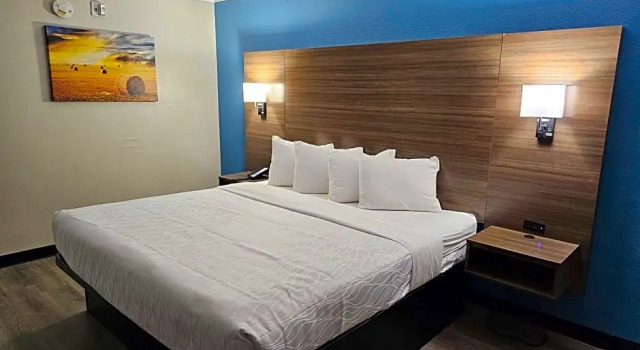 Номер Standard Days Inn by Wyndham Victoria TX East