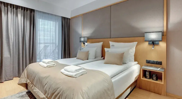 Апартаменты Deluxe с балконом Deo Plaza Apartments