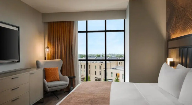 Номер Executive Hotel Avail Rogers, Tapestry Collection By Hilton