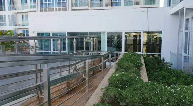 Mactan Newtown with Ocean View, Book Hotel Hotels in Cebu with Parking, Parking