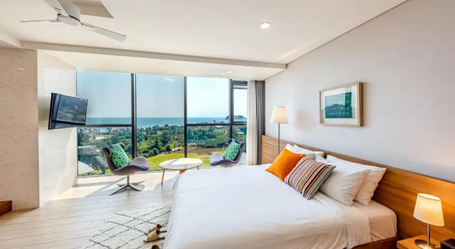 Двухместный номер Deluxe с видом на море Jeju Bom stay & Art Gallery