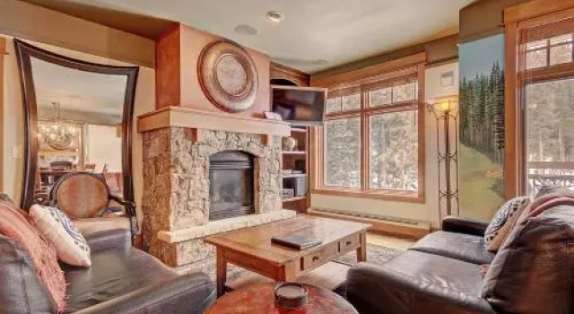 3044 Lone Eagle 2 Bedrooms 2 Bathrooms Condo