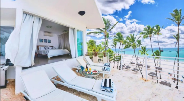 Апартаменты Incredible 4BR Beachfront Penthouse with Ocean View