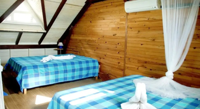House With in Sainte anne With Enclosed Garden and Wifi, Prenota Hotel Sainte-Anne Grande-Terre