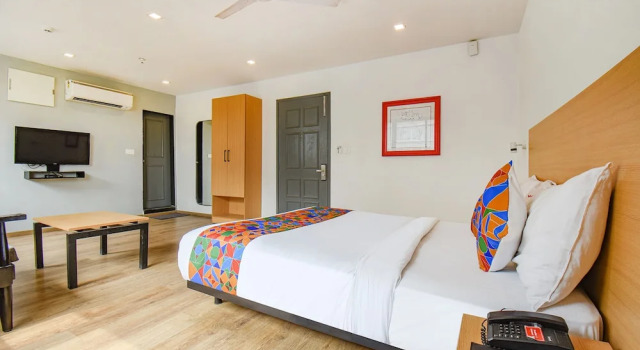 Hotel Alpha Centre by OYO Rooms, Забронировать Отель Отели штата Махараштры 3 звезды, 3*