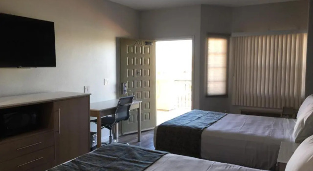 Четырёхместный номер Standard Cali Inn