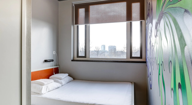 ClinkNOORD - Hostel