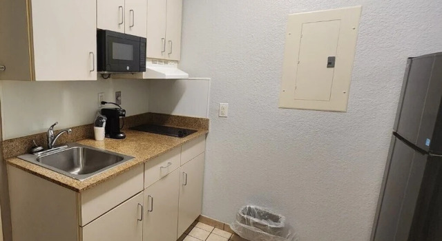 Четырёхместный номер Standard Motel 6-Biloxi, MS - Beach