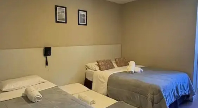 Четырёхместный номер Standard c 1 комнатой Hotel Lorimar