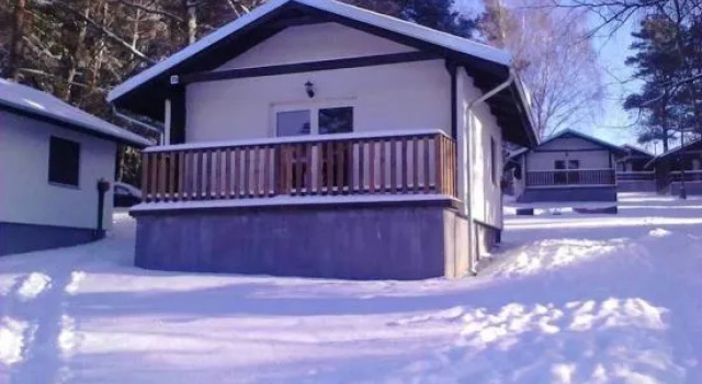 Chaty Holiday Lipno, Забронировать Отель Отели Липно-над-Влтавой с парковкой, рядом с Тропинка на вершине леса Lipno, Парковка