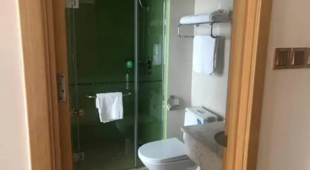 Двухместный номер Standard с красивым видом из окна GreenTree Inn LiuAn Jinan District North Bus Station Express Hotel