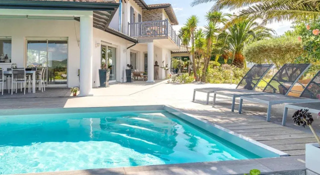 Вилла Maison Madalena With Pool Close to Ocean