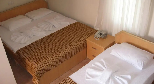 Двухместный номер Standard с балконом MG Moms Hotel