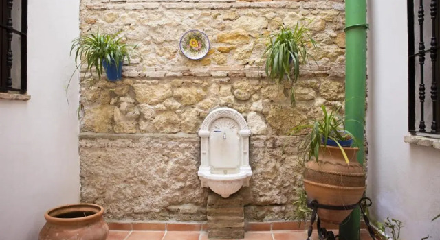 Hostal Palacio del Corregidor, Забронировать Отель Отели Кордовы с парковкой, рядом с Театр Tablao Cardenal, Парковка