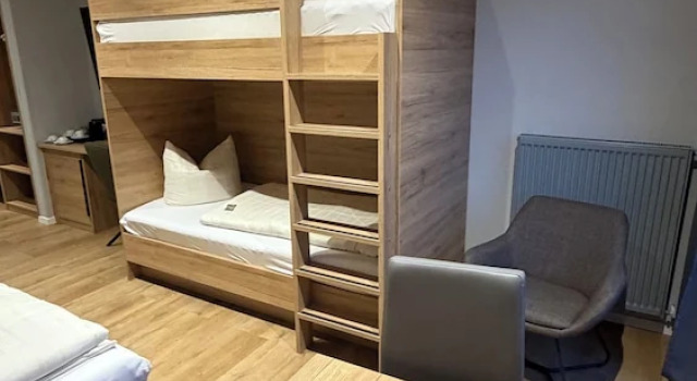 Четырёхместный номер Superior Hotel Senator
