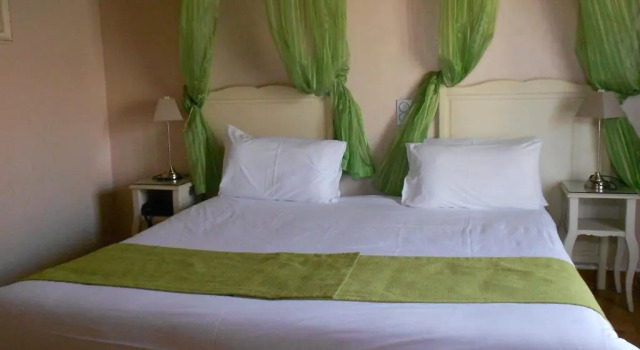 Двухместный номер Classic Hôtel Le Médiéval Palais des Papes