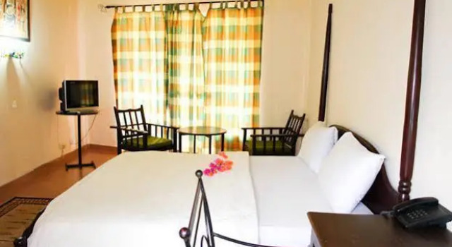 Afrikiko River Front Resort, Boek Resort 3-sterren hotels in Asuogyaman, 3*