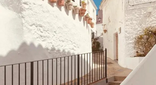 El nido de aguila, Book Hotel Casares Costa Costa del Sol