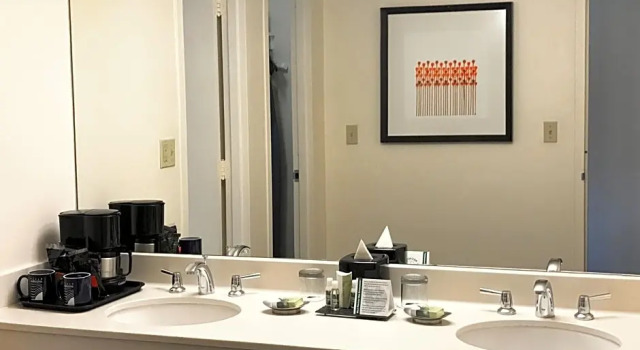 Номер Deluxe с балконом Washington Plaza Hotel