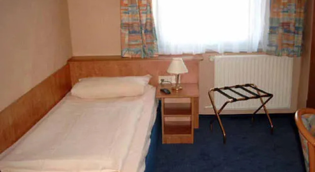Hotel Schönsitz, Забронировать Отель Кёнигсвинтер Siebengebirge