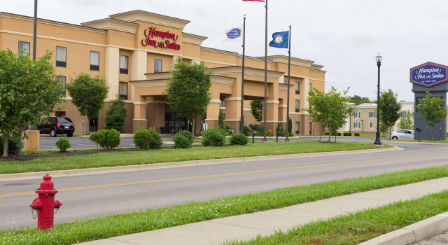 Hampton Inn & Suites Radcliff - Fort Knox, 预订 酒店 Radcliff 肯塔基州