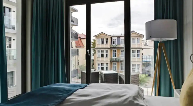 Двухместный номер Standard с балконом и с видом на город SEETELHOTEL Kaiserstrand Beachhotel das Lifestyle-Hotel direkt am Strand
