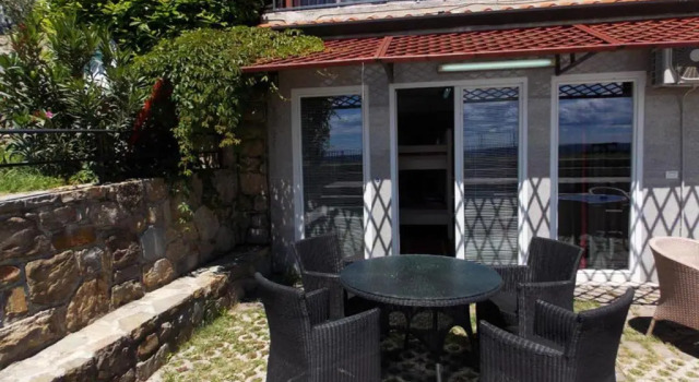 Кровать в общем номере Hostel Panorama Portorož