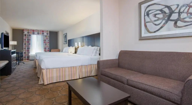 Двухместный люкс Holiday Inn Express Hotel & Suites Hobbs by IHG