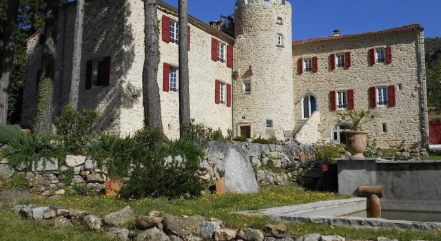 Chateau de la Rode, Đặt Khách sạn Aumessas Pháp