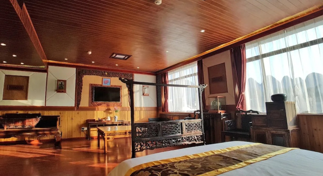 Люкс Luxury Yangshuo Li River Lodge