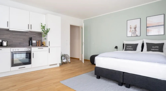 Люкс с балконом и с видом на улицу Limehome Dresden Wallstraße - Digital Access
