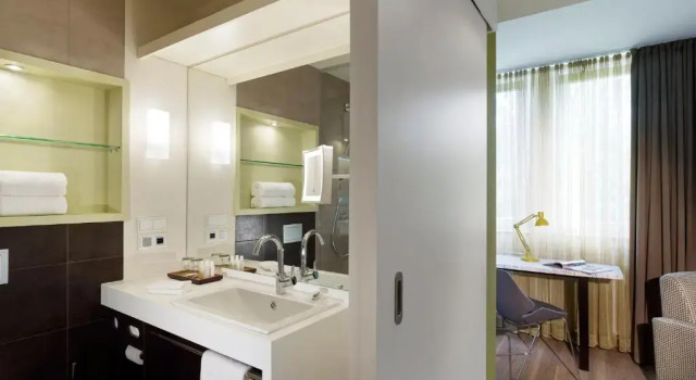 Двухместный номер Standard Hotel Indigo - Dusseldorf - Victoriaplatz by IHG