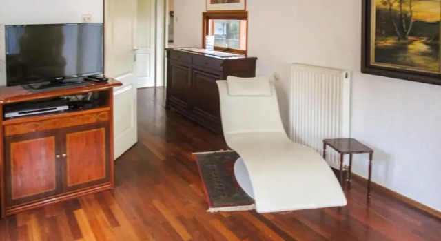 Awesome Home in Lanaken With 2 Bedrooms, Wifi and Outdoor Swimming Pool, Prenota Hotel Hotel a Flanders con parcheggio, Parcheggio