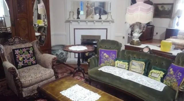 The Inn At Brevard - Bed And Breakfast - Adult Only, Забронировать Отель Бревэрд Северная Каролина, рядом с Бревардский колледж