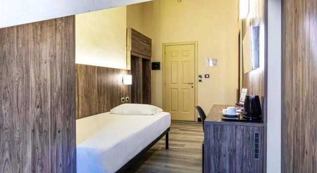 Одноместный номер Comfort Hotel Urbani