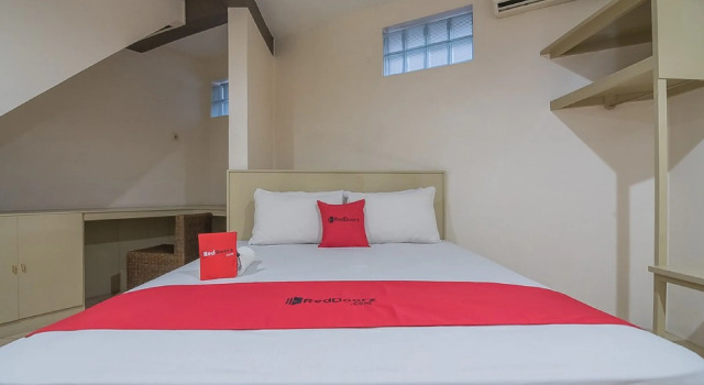 Одноместный номер Standard RedDoorz plus near Museum Geologi Bandung