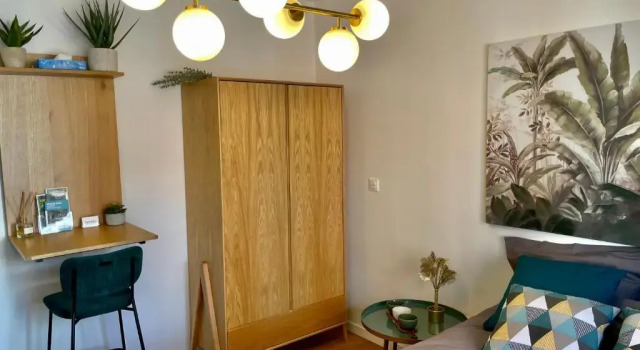 DOWNTOWN COCOON - CENTRE VILLE - WiFi - NETFLIX, Забронировать Отель Отели Соммы с парковкой, Парковка