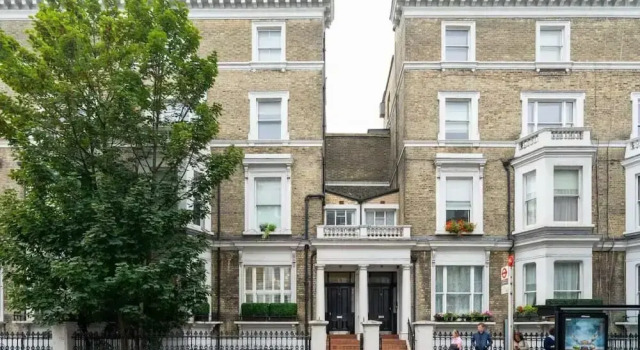 Stunning 2 Bed Apt, Sleeps 4 nr Chelsea, Забронировать Отель Отели Англии 3 звезды, 3*