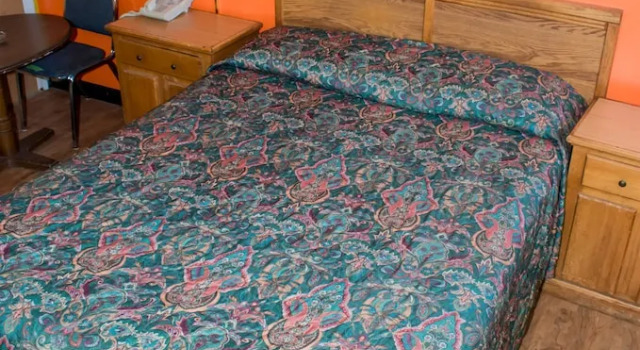 Номер Economy Bloomfield Motel