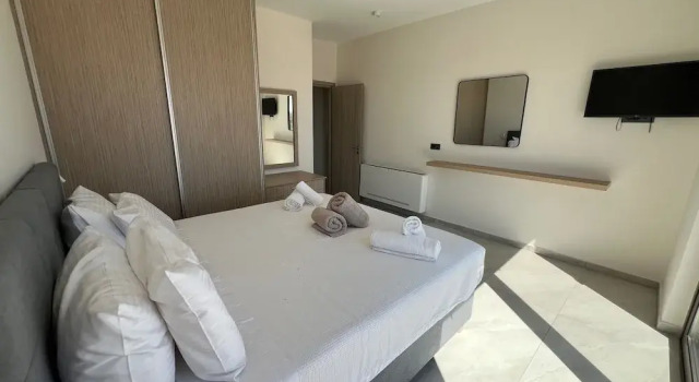 Luxurious Villa Retreat in Lourdata, Забронировать Вилла Коттеджи Лурдата, Коттедж