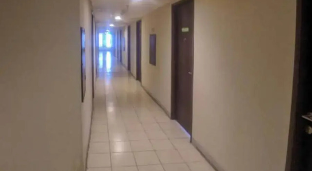 RedDoorz Apartment @ Serpong Greenview 2, Prenota Appartamento Hotel a South Tangerang con parcheggio, Parcheggio