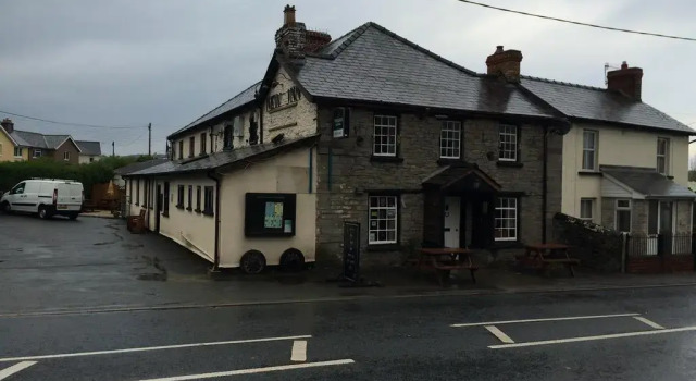 New Gurkha Inn, Забронировать Отель Отели Сноудония с парковкой, Парковка