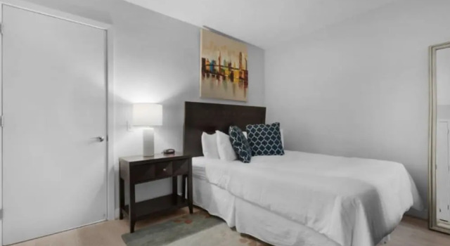 Апартаменты Luxury Global Luxury Suites at The White House