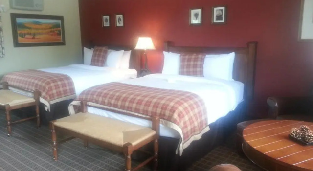 The Inn at Tomichi Village, Book Hotel Hoteller i Crested Butte Mountain med parkering, Parkering