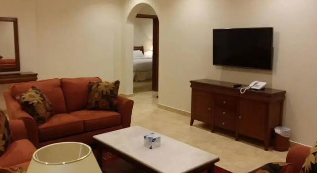 Люкс с 3 комнатами Khozama Al Jewa Hotel Apartments