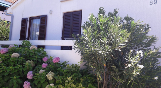 Apartment Nikolina, Prenota Appartamento Hotel a Isole Quarnerine con parcheggio, Parcheggio