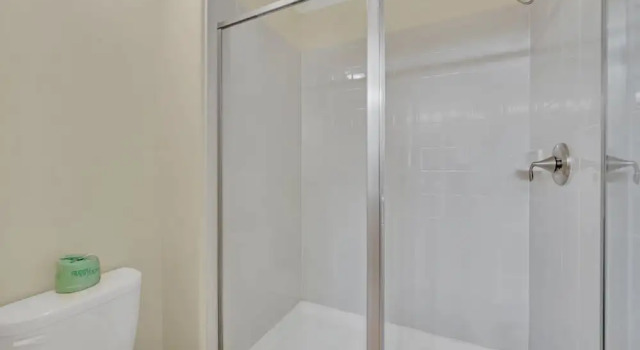 Коттедж Perfect for Families Comfortable Villa with Private Pool Area close to Parks and Shopping