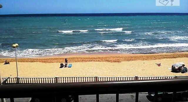 Апартаменты с 2 комнатами с балконом и рядом с пляжем 2 Bedrooms Beaches View Apartment
