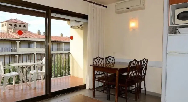 Apartamento con terraza cerca del centro, Забронировать Апартаменты/квартира Апартаменты Baix Empordà, Апартаменты/квартира
