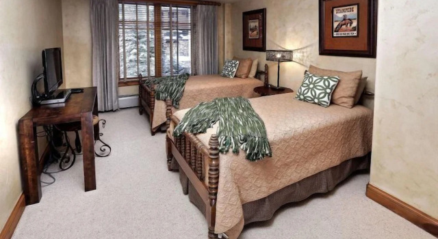 Beaver Creek Elkhorn Lodge 4 Bedroom Residence With Ski In, Ski Out Access And A Short Walk To Beaver Creek Village, Забронировать Апартаменты/квартира Апартаменты Бивер-Крик, рядом с Гонконгский Диснейленд, Апартаменты/квартира